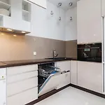 Apartment With Private Parking - Lubicz 17 Street
